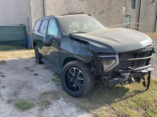 2026 Chevrolet Tahoe 4WD RST - Exterior Front Right Corner Image